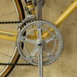 gelbes-fahrrad-mit-grauem-pedalritzel-ovMGAfl_4EI