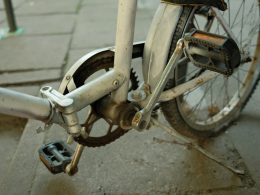 ein-fahrrad-mit-kette-XALd0MmVZkQ